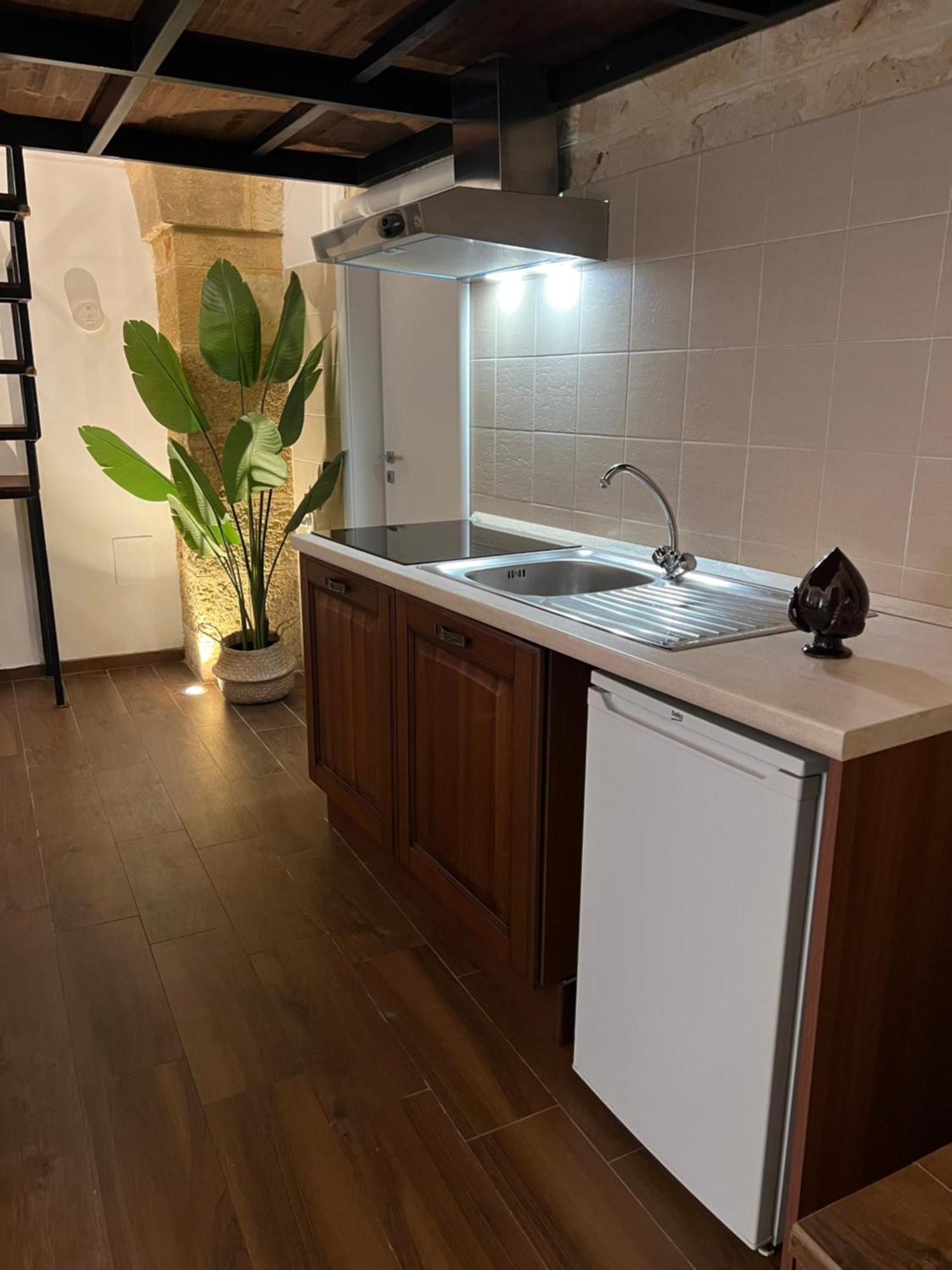 Kairos Apartment *
